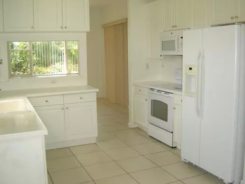 250 SW Walking Path, Stuart, FL 34997 photo 8
