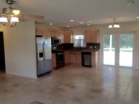 124 Lakeside Cir, Jupiter, FL 33458 photo 5