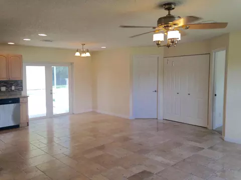124 Lakeside Cir, Jupiter, FL 33458 photo 4