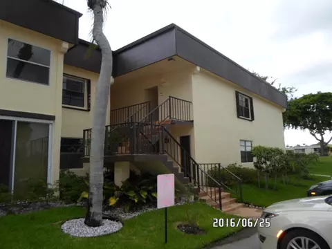 217 Capri E, Delray Beach, FL 33484 photo 2