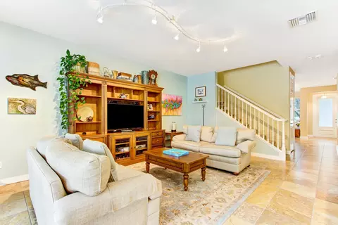 342 Caravelle Dr, Jupiter, FL 33458 photo 9