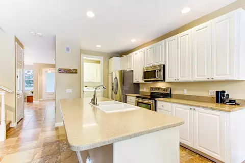 342 Caravelle Dr, Jupiter, FL 33458 photo 4