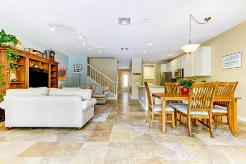 342 Caravelle Dr, Jupiter, FL 33458 photo 8