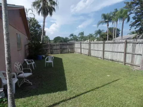 132 SE Keuka Ter, Stuart, FL 34997 photo 5