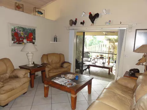710 Laura Ln, Jupiter, FL 33458 photo 8