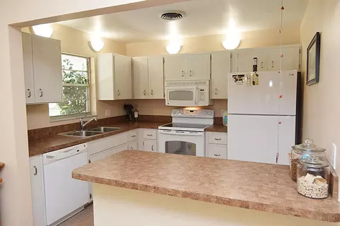 1663 NE 24th St, Jensen Beach, FL 34957 photo 6