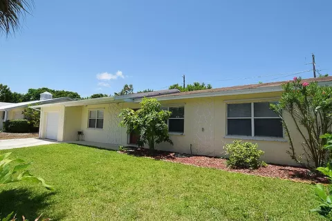 1663 NE 24th St, Jensen Beach, FL 34957 photo 1