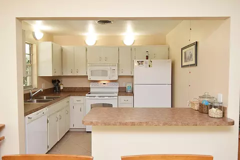 1663 NE 24th St, Jensen Beach, FL 34957 photo 5