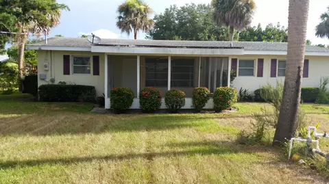 920 SE Weir St, Stuart, FL 34994 photo 3