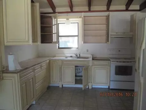 4915 SE Horizon Ave, Stuart, FL 34997 photo 6