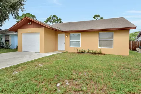 5892 SE Collins Ave, Stuart, FL 34997 photo 1