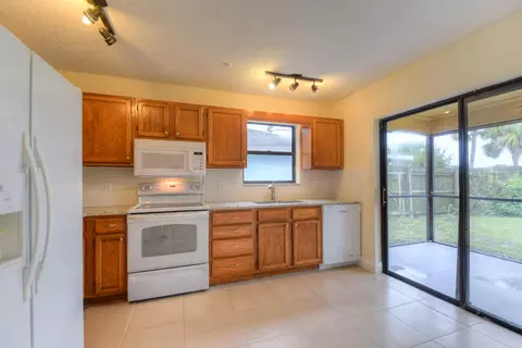 5892 SE Collins Ave, Stuart, FL 34997 photo 11