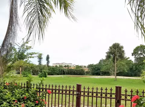360 E Royal Palm Rd, Boca Raton, FL 33432 photo 4