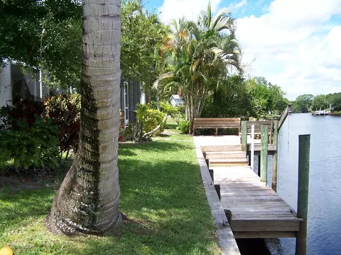 7872 SE Paradise Dr, Stuart, FL 34997 photo 5