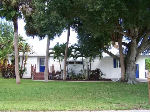 7872 SE Paradise Dr, Stuart, FL 34997 photo 3