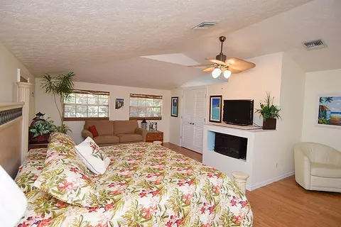 1889 NW Pine Tree Way, Stuart, FL 34994 photo 27