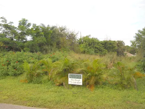 5725 SE Rosemont Ave, Stuart, FL 34997 photo 3