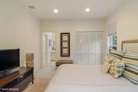 6911 SE Harbor Cir, Stuart, FL 34996 photo 7