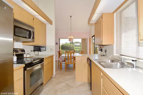 225 River Park Dr, Jupiter, FL 33477 photo 3