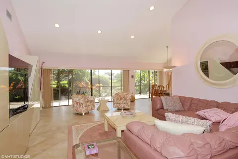 225 River Park Dr, Jupiter, FL 33477 photo 2