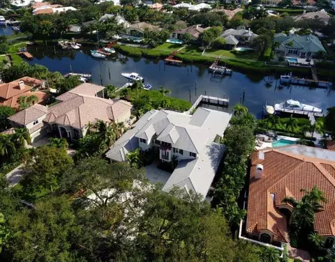 137 Commodore Dr, Jupiter, FL 33477 photo 2