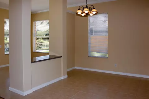 104 Hampton Cir, Jupiter, FL 33458 photo 5