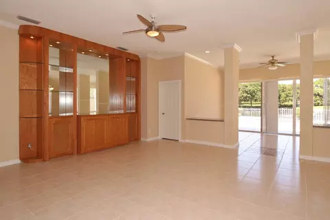 104 Hampton Cir, Jupiter, FL 33458 photo 6