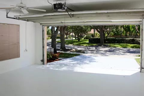 104 Hampton Cir, Jupiter, FL 33458 photo 20