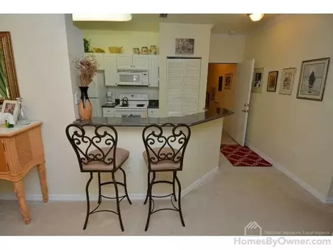 294 SE Kitching Cir, Stuart, FL 34994 photo 5