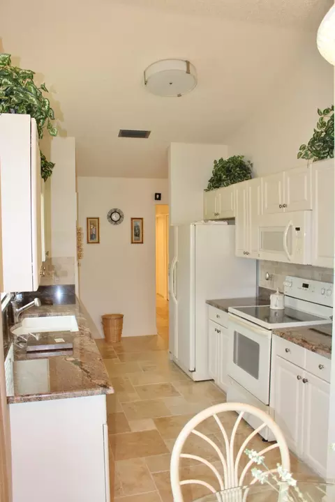 3767 SE Bluebill Pl, Stuart, FL 34997 photo 9