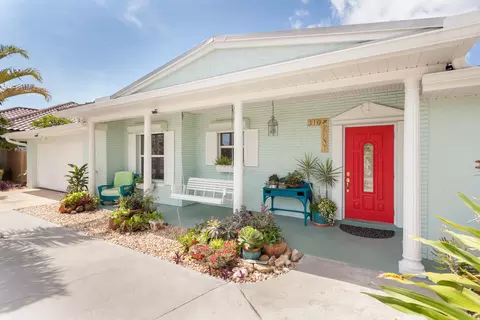 310 Kent Dr, Cocoa Beach, FL 32931 photo 3