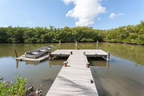 310 Kent Dr, Cocoa Beach, FL 32931 photo 4