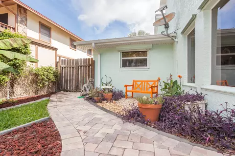 310 Kent Dr, Cocoa Beach, FL 32931 photo 33