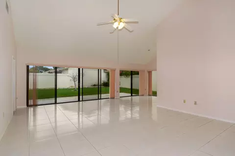 193 Harbourside Cir, Jupiter, FL 33477 photo 2