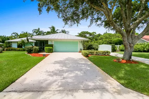 18301 Oak Leaf Dr, Jupiter, FL 33458 photo 1