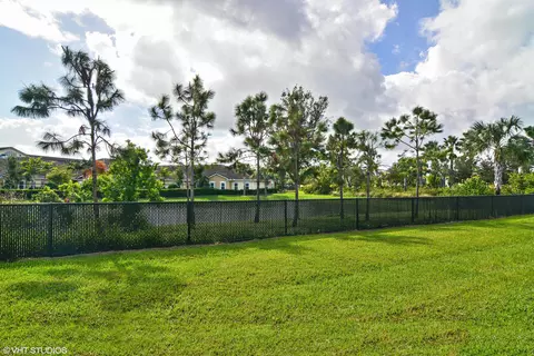 1250 SE Parkview Pl #C-2, Stuart, FL 34994 photo 10