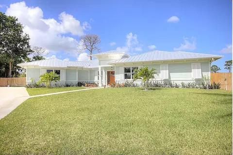 999 SE Buttonwood Cir, Stuart, FL 34997 photo 1