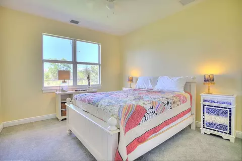 999 SE Buttonwood Cir, Stuart, FL 34997 photo 16