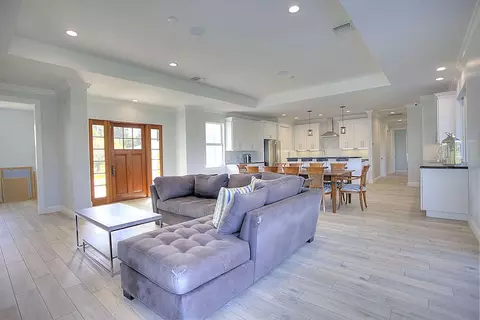 999 SE Buttonwood Cir, Stuart, FL 34997 photo 5