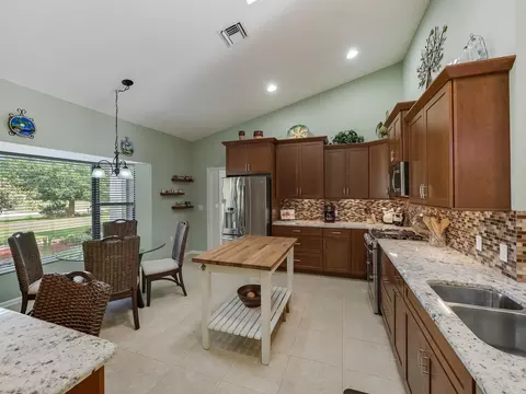 1420 SW Belgrave Ter, Stuart, FL 34997 photo 8