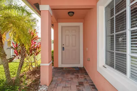 4772 SE Duval Dr, Stuart, FL 34997 photo 2