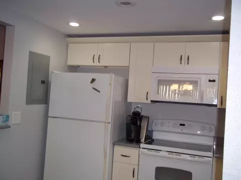 206 Monaco E, Delray Beach, FL 33446 photo 2