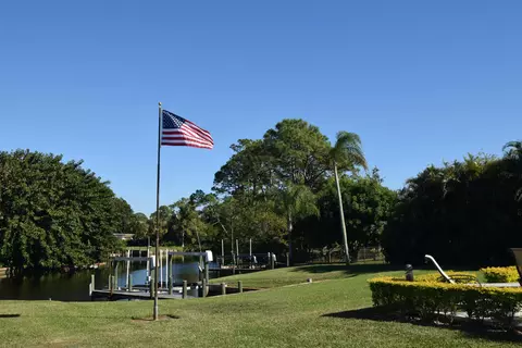 1525 NW Pine Lake Dr, Stuart, FL 34994 photo 1