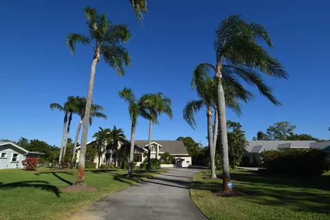 1525 NW Pine Lake Dr, Stuart, FL 34994 photo 33
