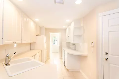 3192 W Community Dr, Jupiter, FL 33458 photo 8