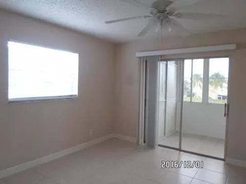 223 Normandy E, Delray Beach, FL 33484 photo 8