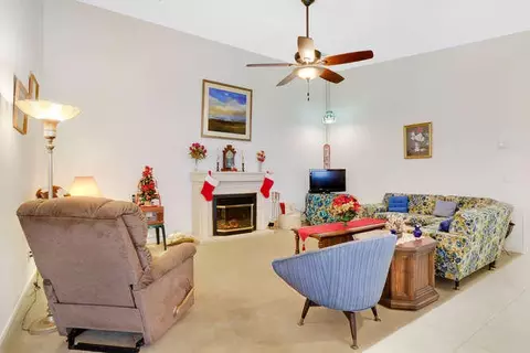 130 Brier Cir, Jupiter, FL 33458 photo 2