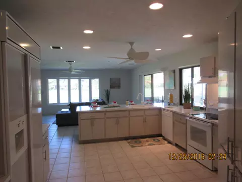 4011 SE Fairway W, Stuart, FL 34997 photo 9