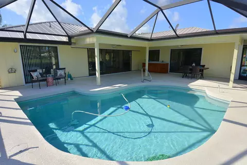 4011 SE Fairway W, Stuart, FL 34997 photo 2