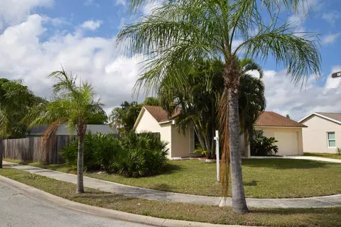 112 Deerfield Ct, Jupiter, FL 33458 photo 2